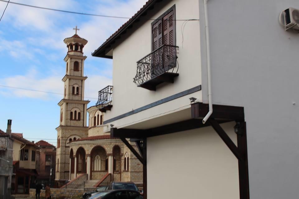 Hotel Bujtina E Bardhe Korce Exterior foto